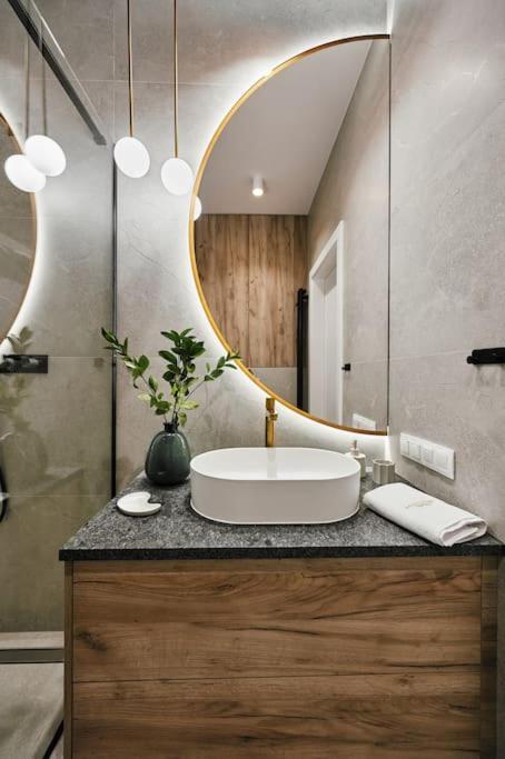 Golden Dreams Luxury Apartments 103 Cracóvia Exterior foto